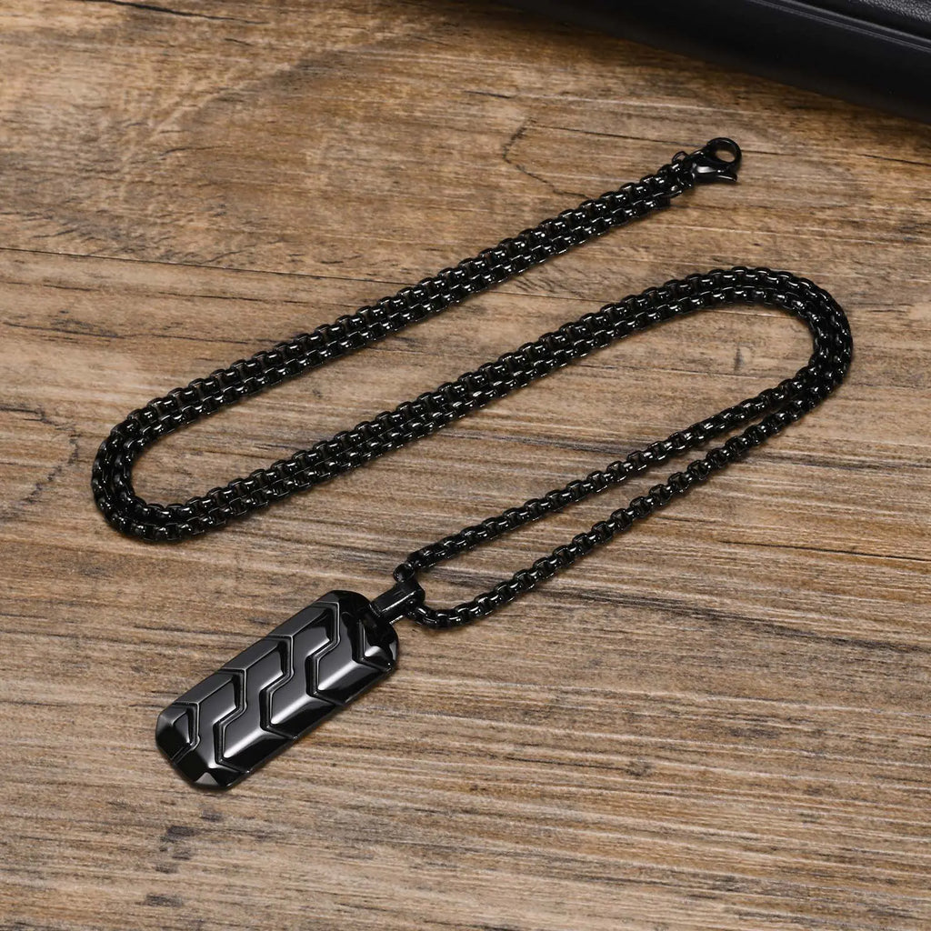 Stainless Steel Geometric Tire Pattern Pendant Necklace