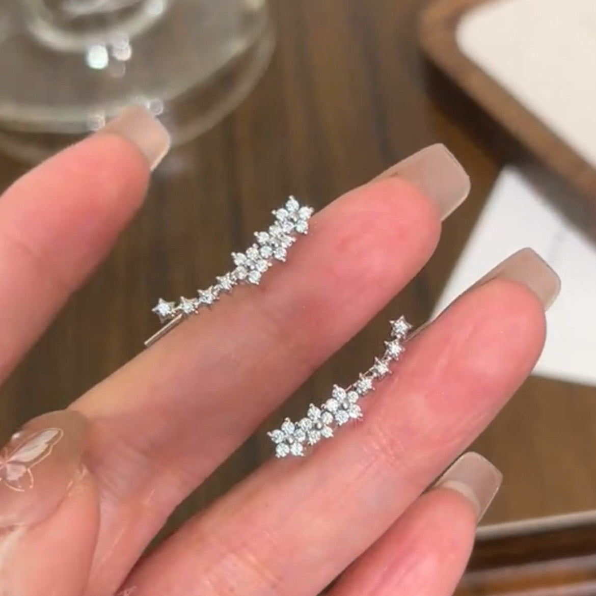 Womens Sparkling Flower Stud Earrings With A Single Row Of Diamonds