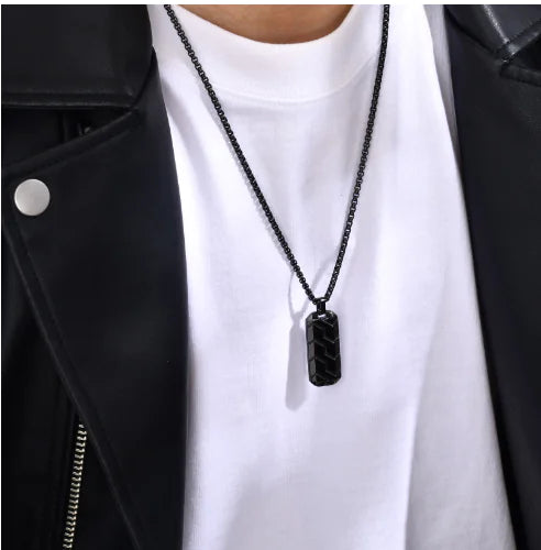 Stainless Steel Geometric Tire Pattern Pendant Necklace