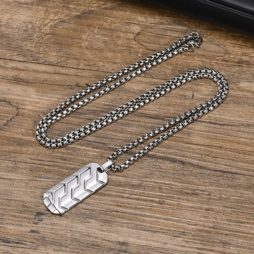 Stainless Steel Geometric Tire Pattern Pendant Necklace