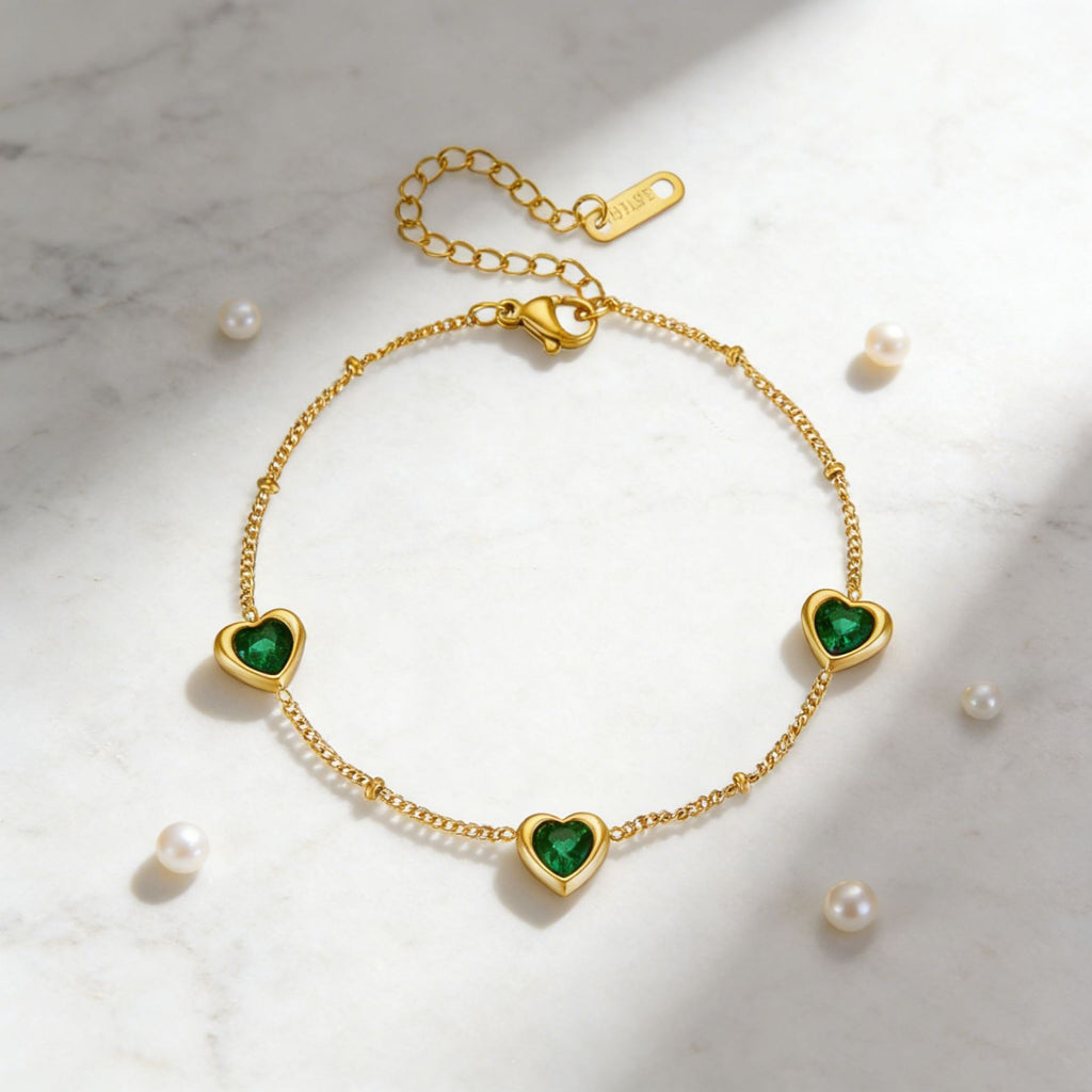 Stainless Steel Necklace And Bracelet With Inlaid Green Diamond Hearts