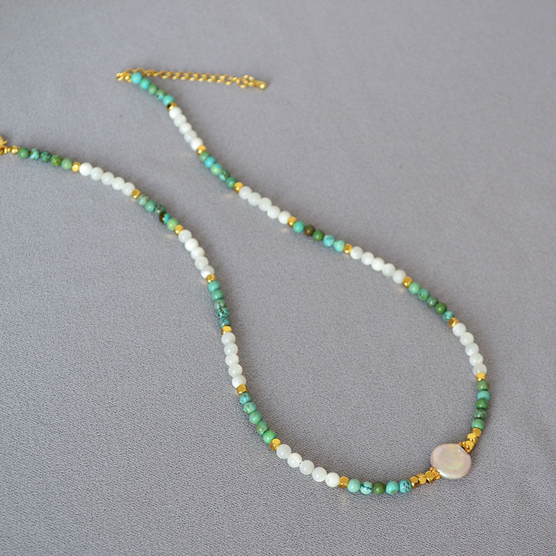 Retro Turquoise Bead Necklace With A Simple Elegant Vibe